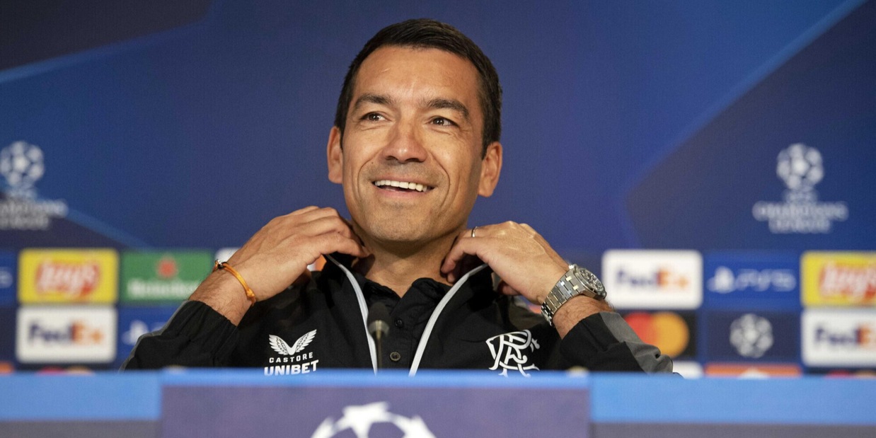 Van Bronckhorst e la frase su Kvaratskhelia: "Dobbiamo fermare quello col nome difficile"