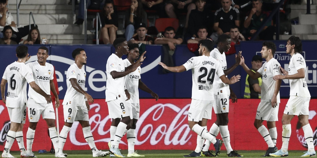 Gattuso show con Kluivert e Cavani: il Valencia batte l'Osasuna