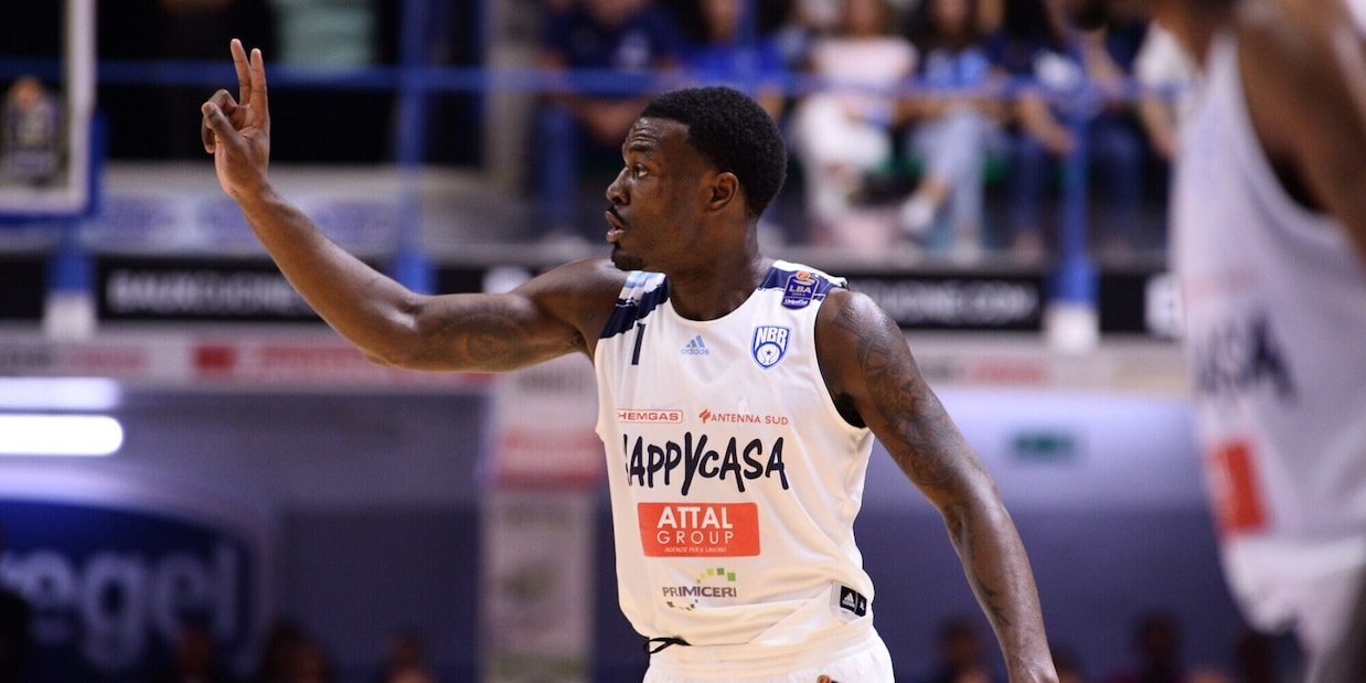 Brindisi piega Napoli, Scafati si arrende a Milano. Ok la Virtus Bologna