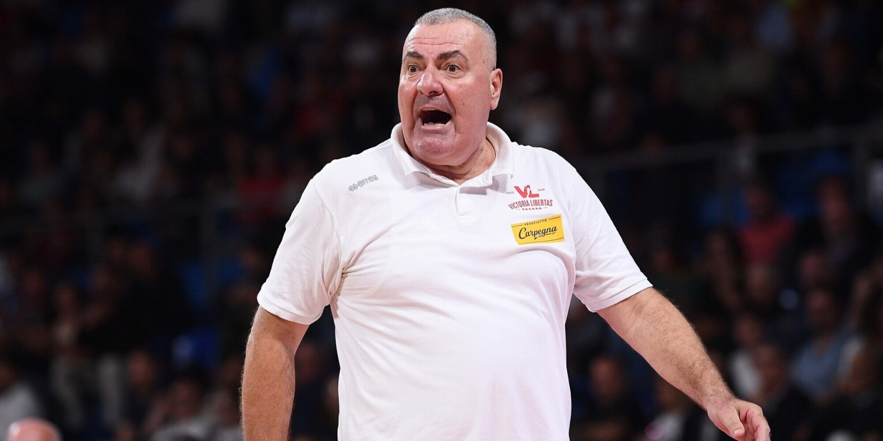 Pesaro in testa incorona Re-pesa