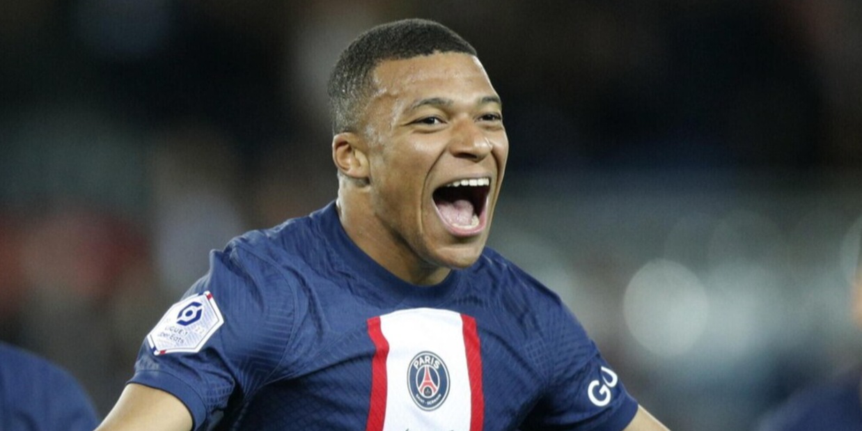 Mbappé, rinnovo da 630 milioni di euro in tre anni. Ma il Psg smentisce