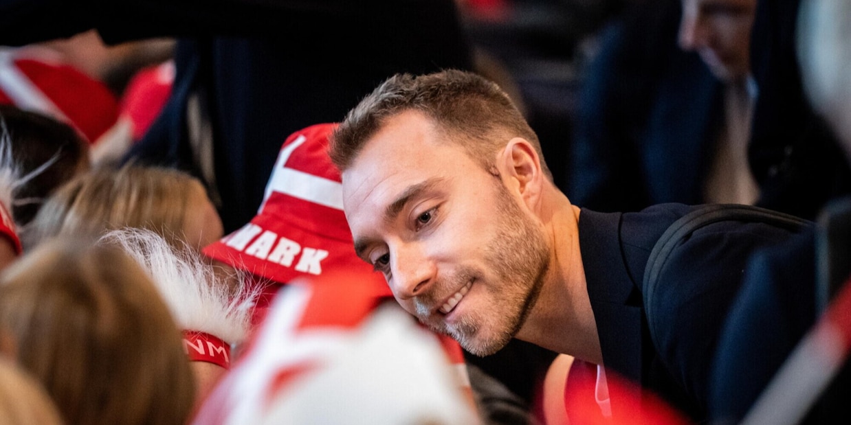 Eriksen al Mondiale: "Come sto?" La risposta in italiano che emoziona