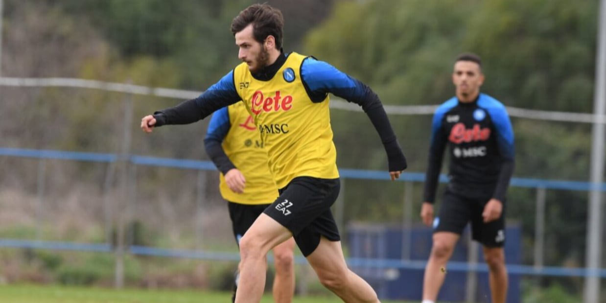 Napoli, ripresa degli allentamenti: Kvaratskhelia in gruppo