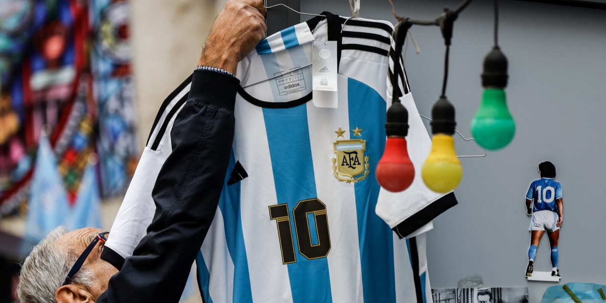 Napoli tifa nel nome di Maradona