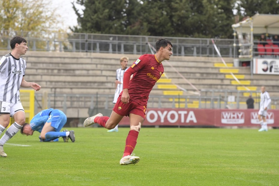 Roma, il baby Satriano va via: ecco quanto incassa il club