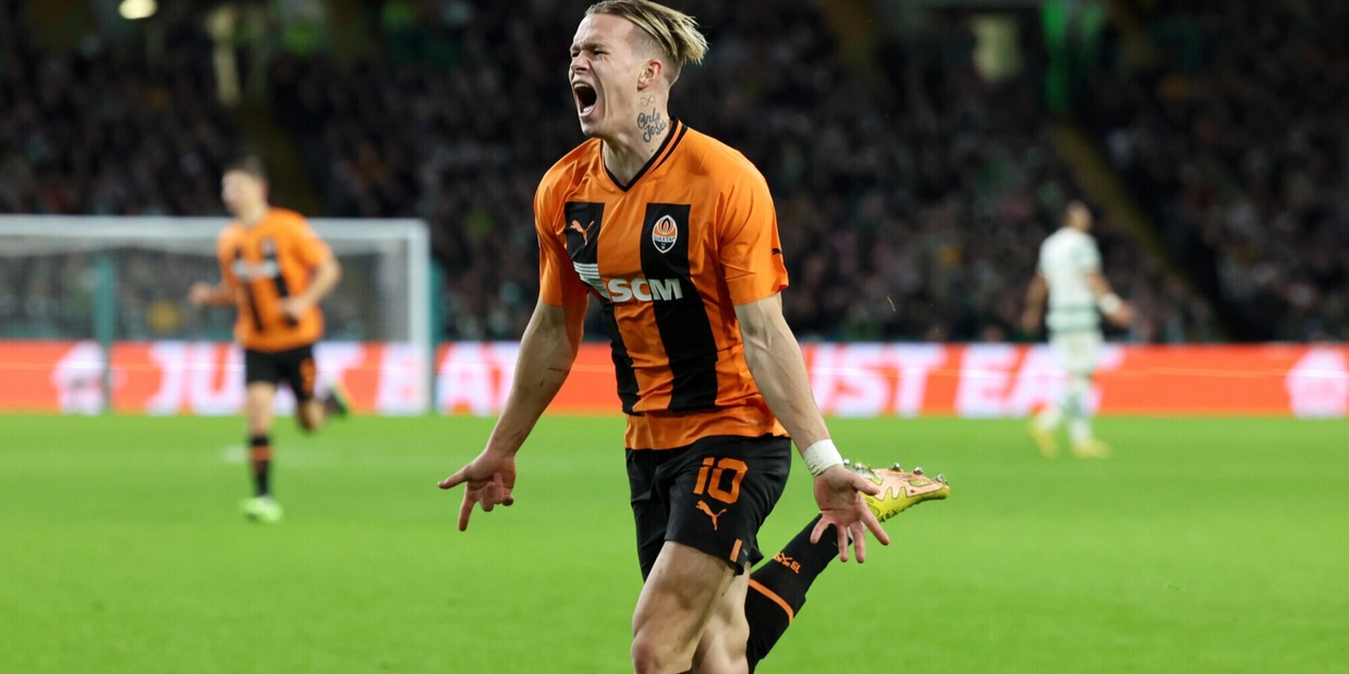 Mudryk, visite e firma con il Chelsea. I retroscena dell’affare da 100 milioni