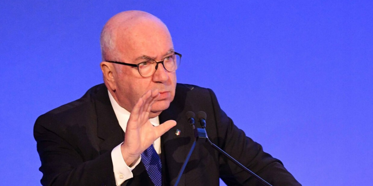 Tavecchio, l'annuncio della Figc: "Un minuto di silenzio prima delle gare di campionato"