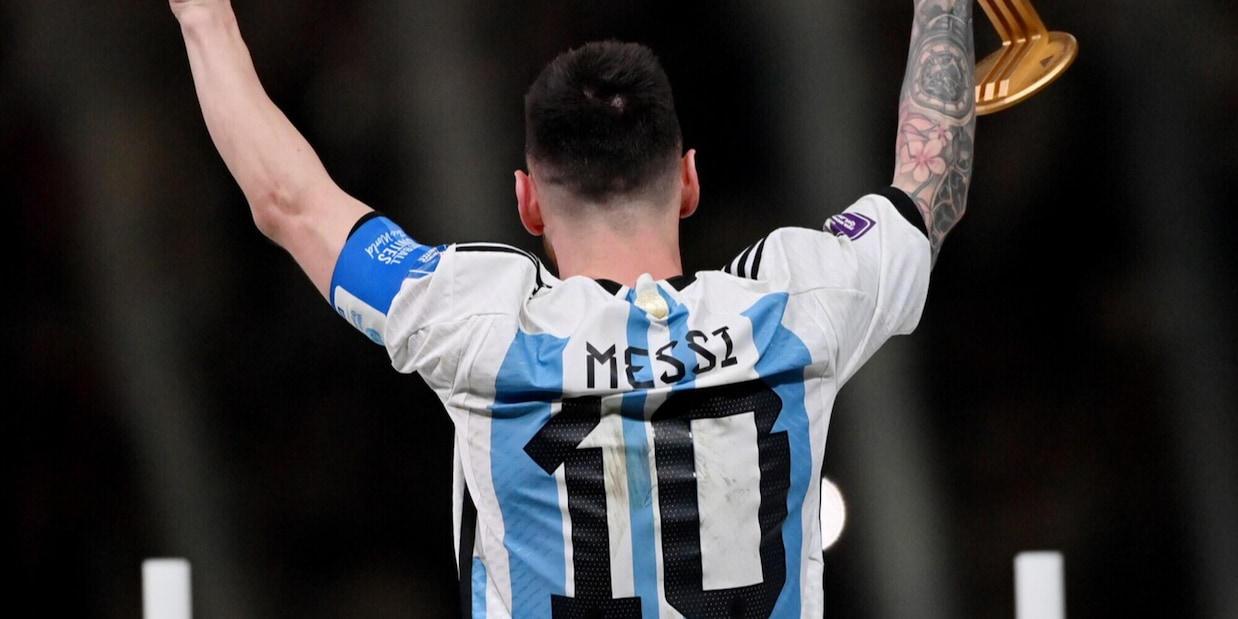 Incredibile, ritrovata una mummia d'oro di 4300 anni fa: è di Messi!