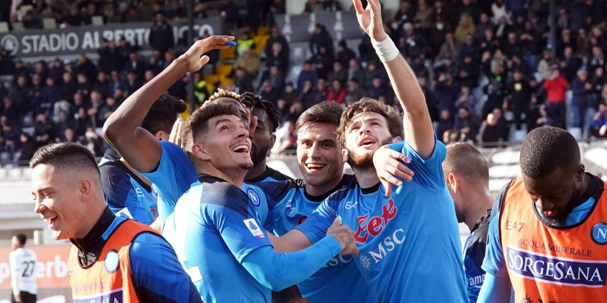 Di Lorenzo svela il mistero: cosa significa la strana esultanza del Napoli al gol di Osimhen