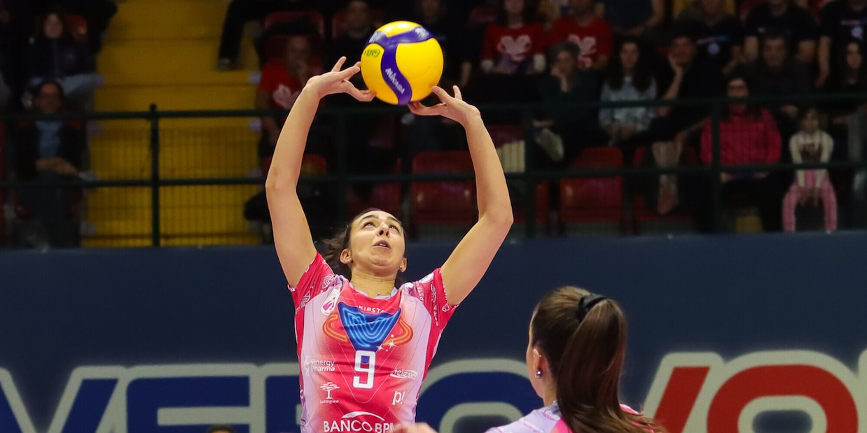 Rottura del crociato per Letizia Camera