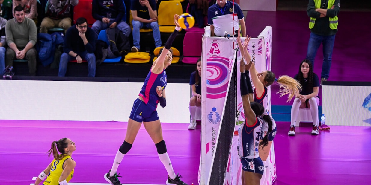 Conegliano espugna Milano, Scandicci travolge Chieri