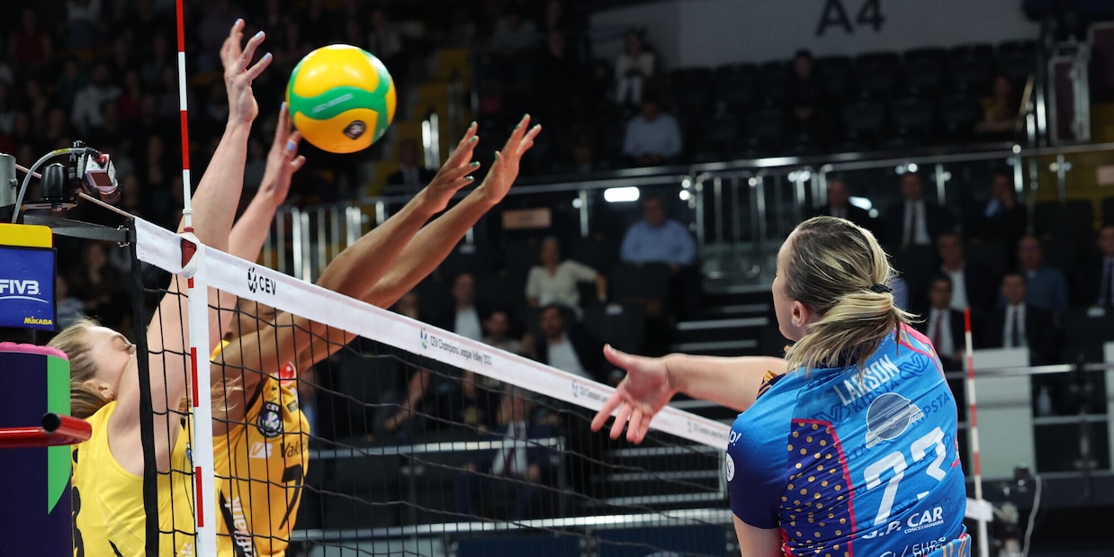 Milano travolta ad Istanbul dal VakifBank