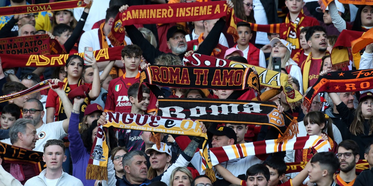 Feyenoord-Roma, è ufficiale: vietata la trasferta ai tifosi giallorossi! Feyenoord-Roma, è ufficiale: vietata la trasferta ai tifosi giallorossi!