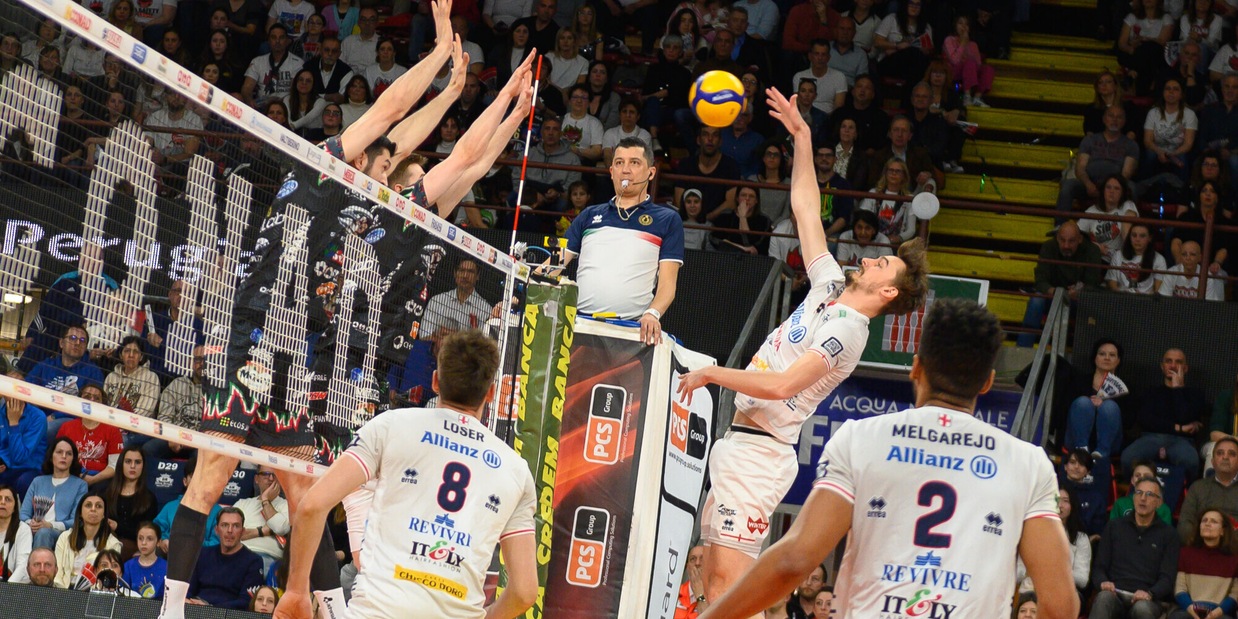 Incredibile al Pala Barton: Milano elimina Perugia