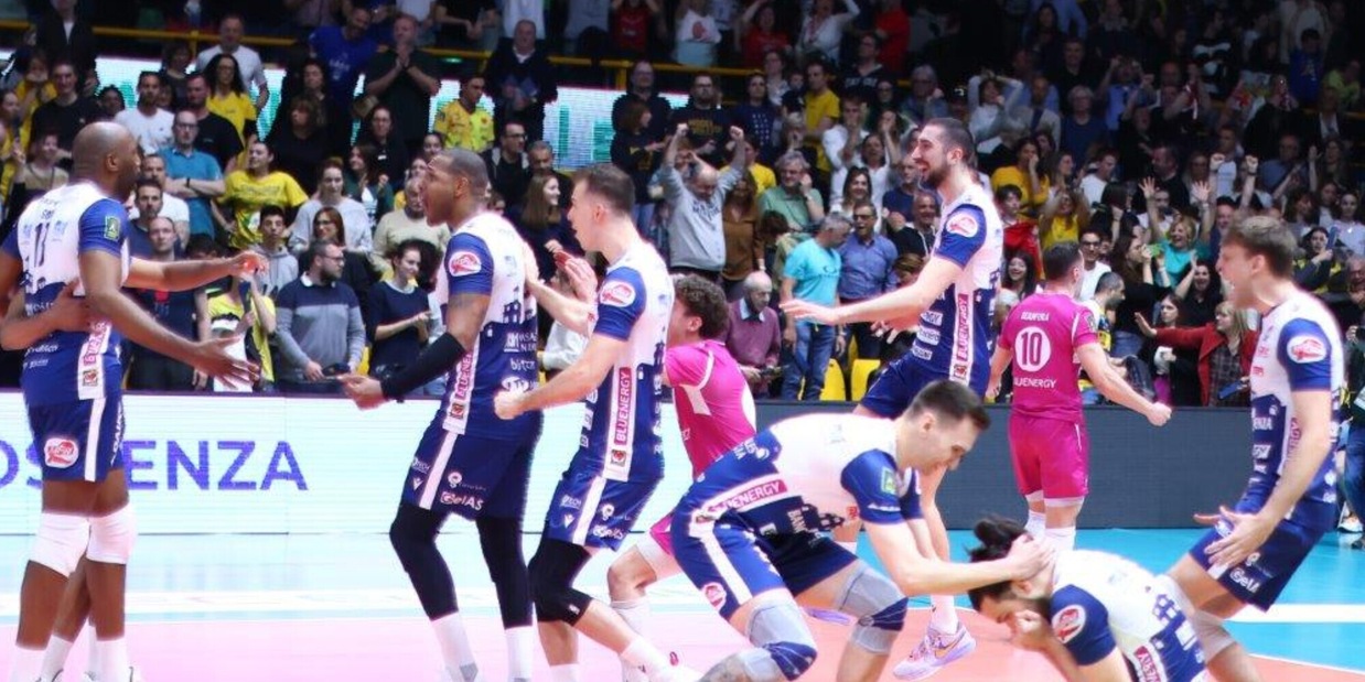 Piacenza rimonta da 0-2 e butta fuori Modena