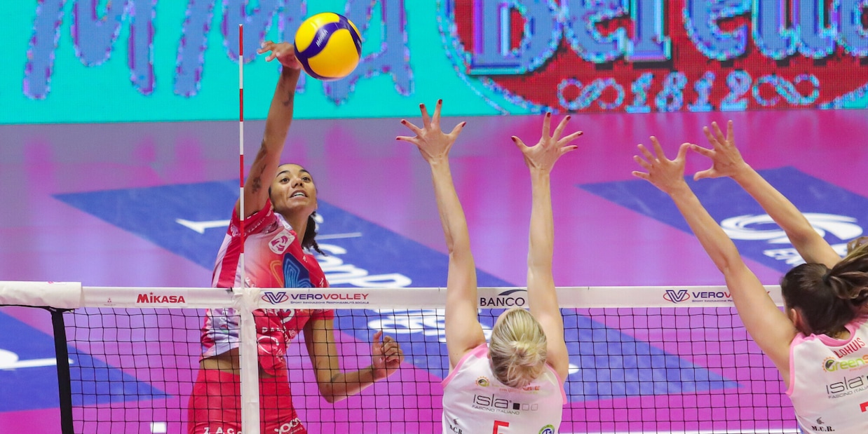 Milano in semifinale, sfiderà Scandicci