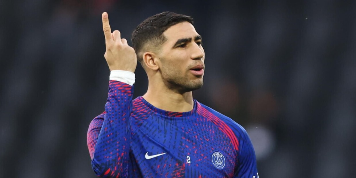 Hakimi dimentica i guai: festa con 6 ragazze in discoteca a Madrid