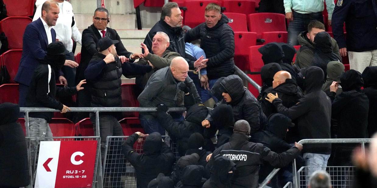AZ-West Ham, tifosi olandesi attaccano le famiglie: rissa con i giocatori