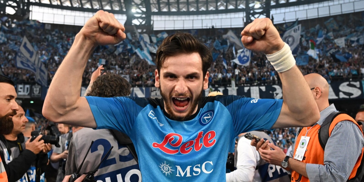 Napoli, Kvaratskhelia trionfa: è il miglior giocatore della Serie A