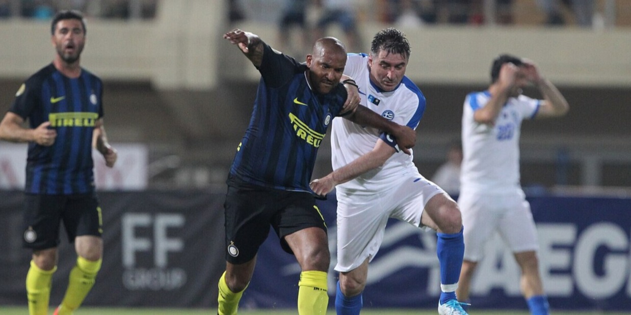 Dacourt dice no al razzismo: "Non siamo scimmie"