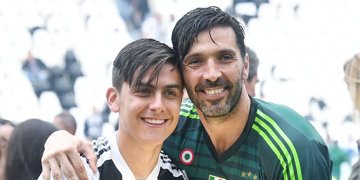 Dybala e l'omaggio a Buffon per il ritiro: il commento social è commovente