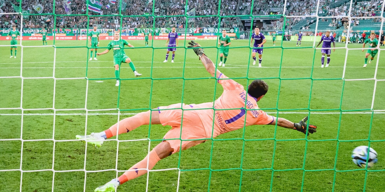 Playoff Conference, Rapid Vienna-Fiorentina 1-0: decide un rigore di Grull