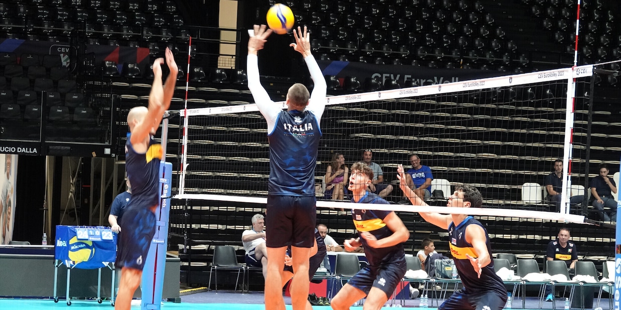 Europei Maschili: Simone Anzani in visita ai compagni di nazionale