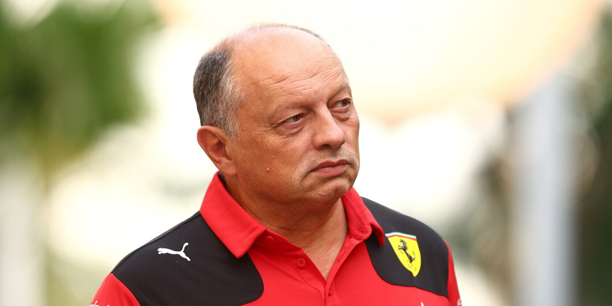 Ferrari, Vasseur sulla pole di Sainz a Singapore: "Non mi sorprende"