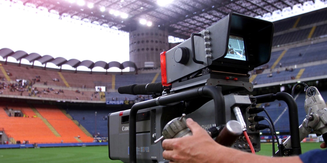 Diritti tv, fumata bianca: la Serie A resta su Dazn e Sky