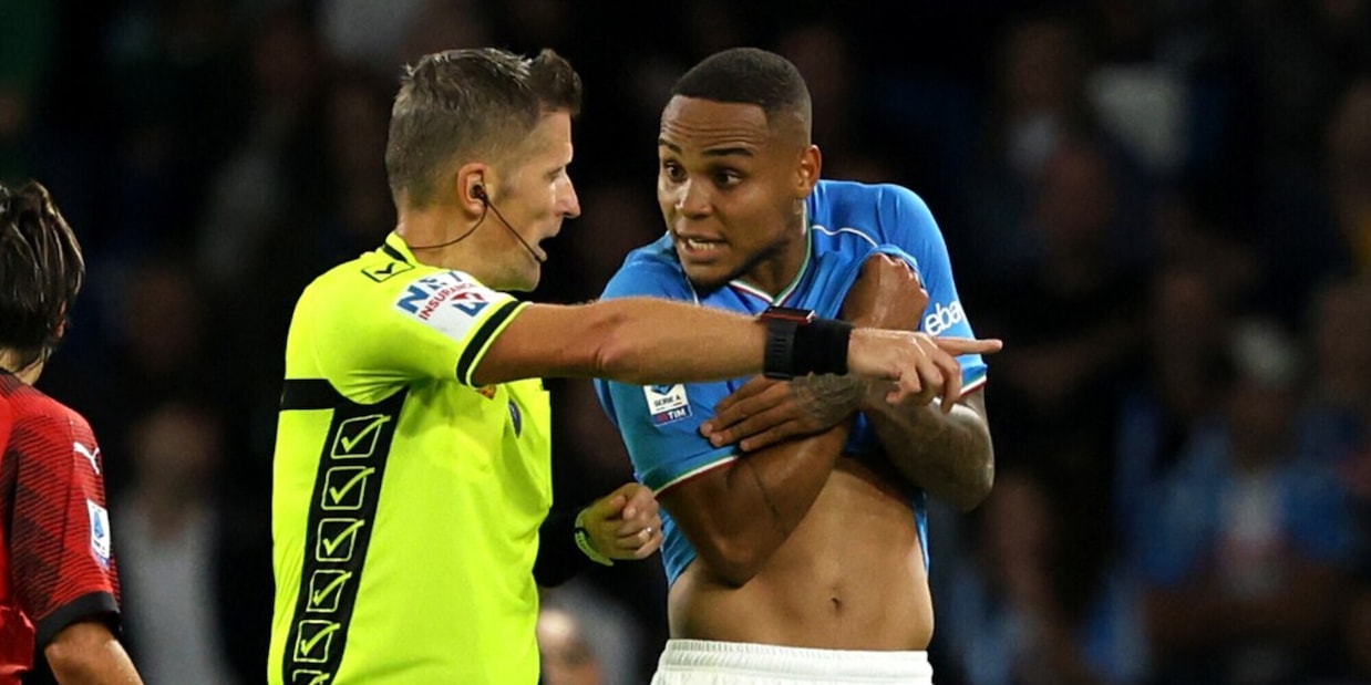 La moviola di Napoli-Milan: Orsato plateale, gestisce con esperienza