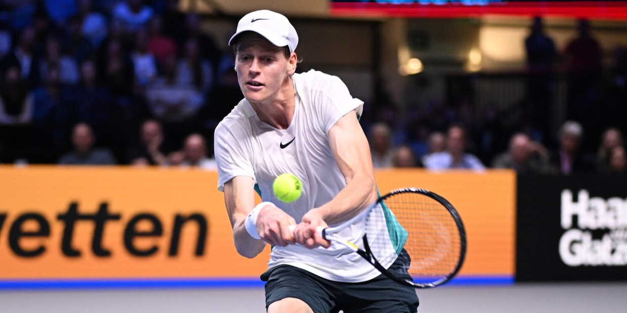 Ansia Sinner dopo la notte a Parigi: "Non so se giocherò gli ottavi"