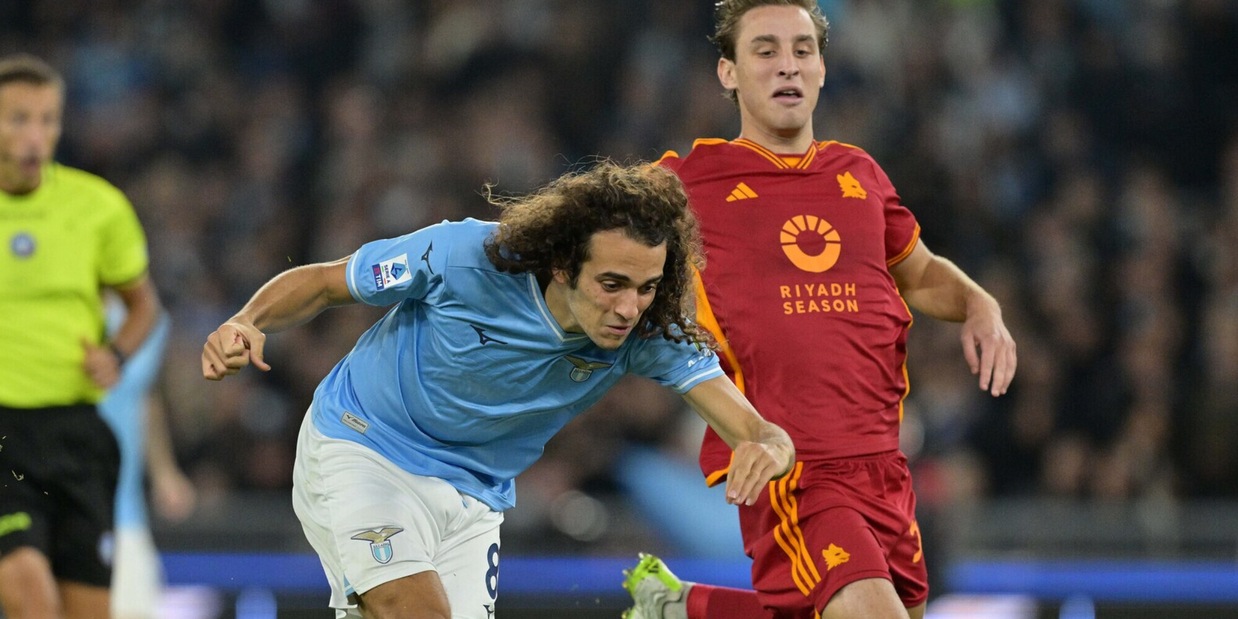 Rivivi la diretta Lazio-Roma 0-0: poche occasioni, Sarri e Mourinho un punto a testa