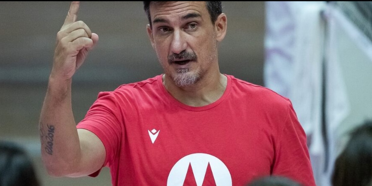 Juan Manuel Cichello è l' head coach della UYBA