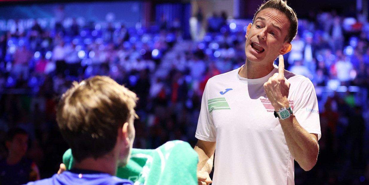 Coppa Davis, Volandri carica Sinner e l'Italia: "Djokovic furioso? Meglio lasciarlo tranquillo"