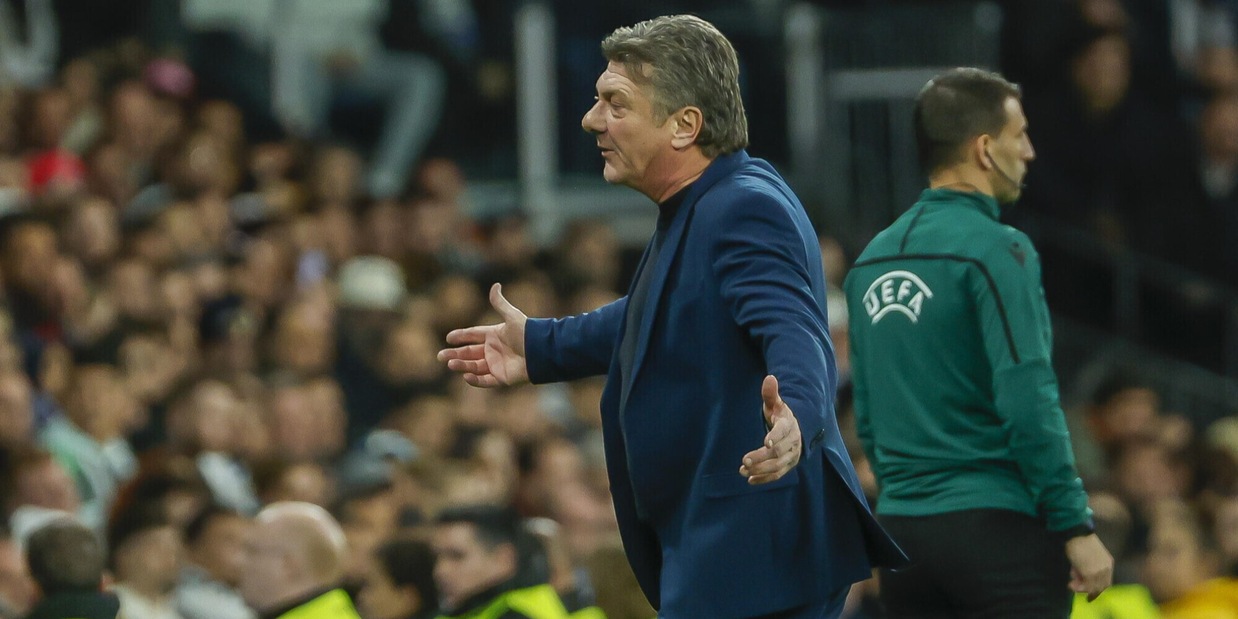 Incredibile Mazzarri, si arrabbia e si fa male in Real Madrid-Napoli