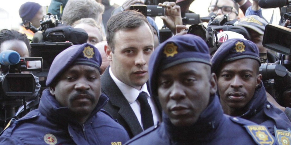 Pistorius fuori sulla parola: esce dal carcere dopo quasi nove anni