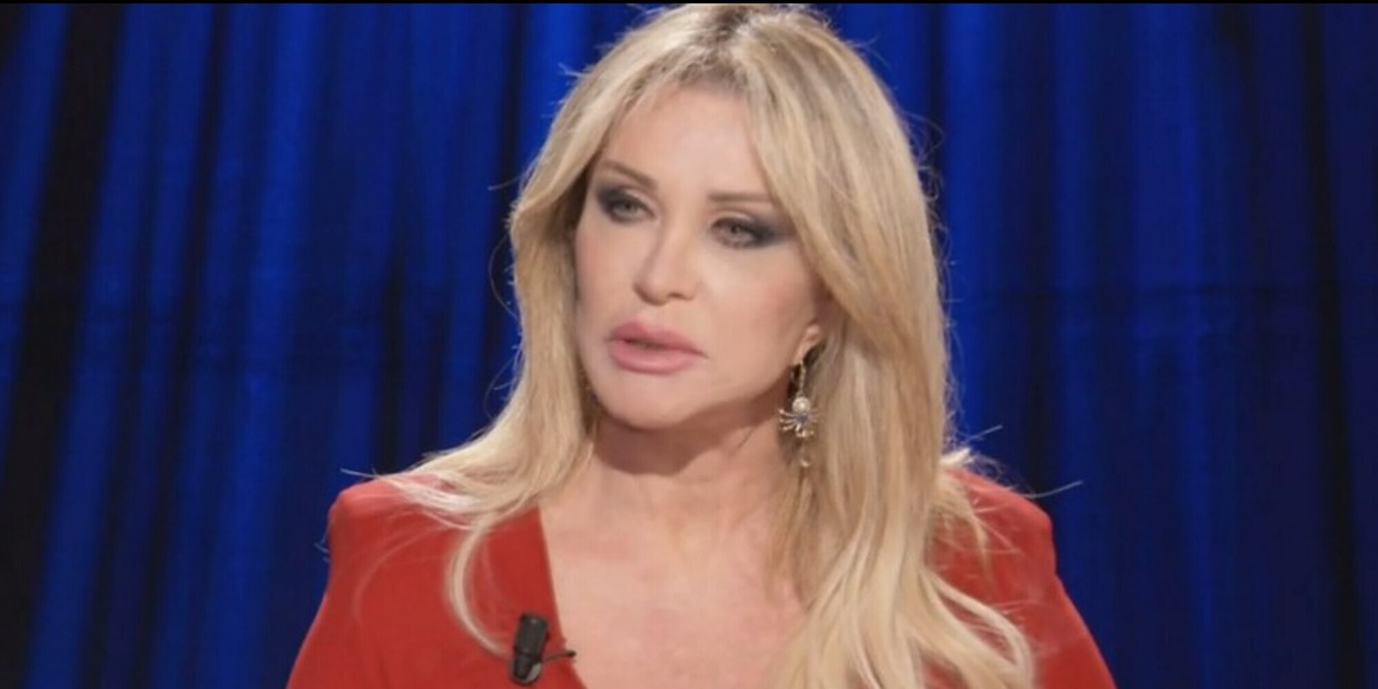 Paola Ferrari: "Ho un altro tumore, mi opero e torno al lavoro"