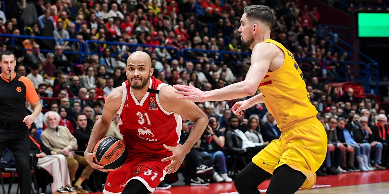 Eurolega, festa Olimpia Milano con il brivido: Barcellona ko