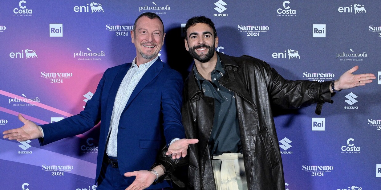 Sanremo conferenza, Mengoni emoziona. E canta "Bella Ciao" con Amadeus