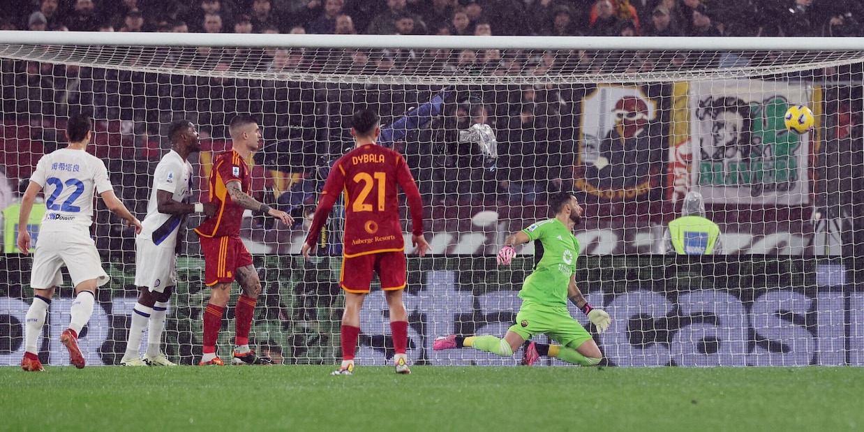 Rocchi e il gol di Acerbi in Roma-Inter: "C'è contatto con Thuram, ma..."