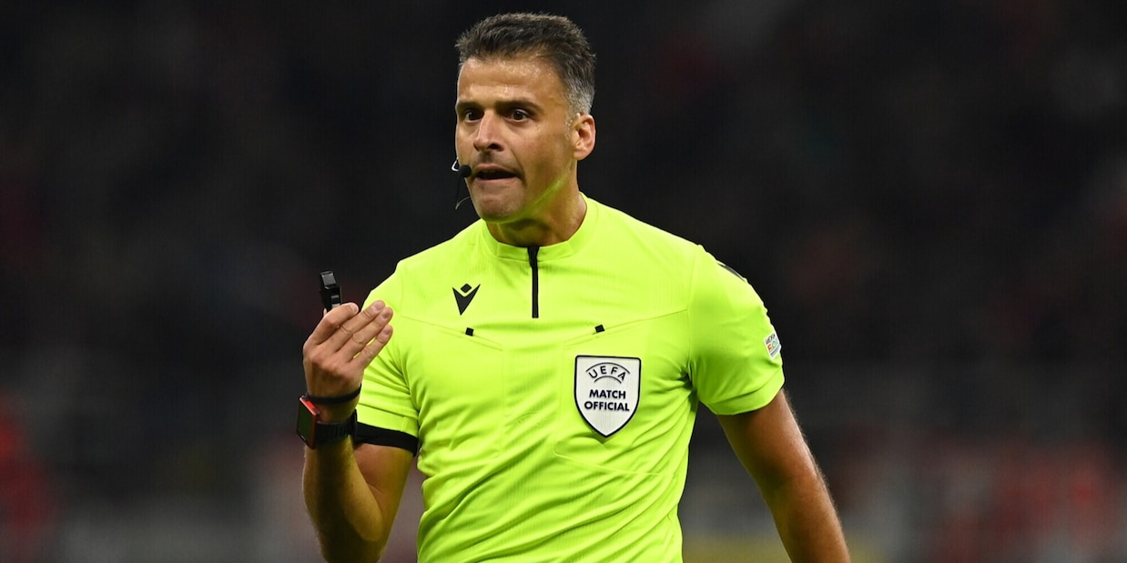 Roma-Feyenoord, arbitra Gil Manzano: i precedenti