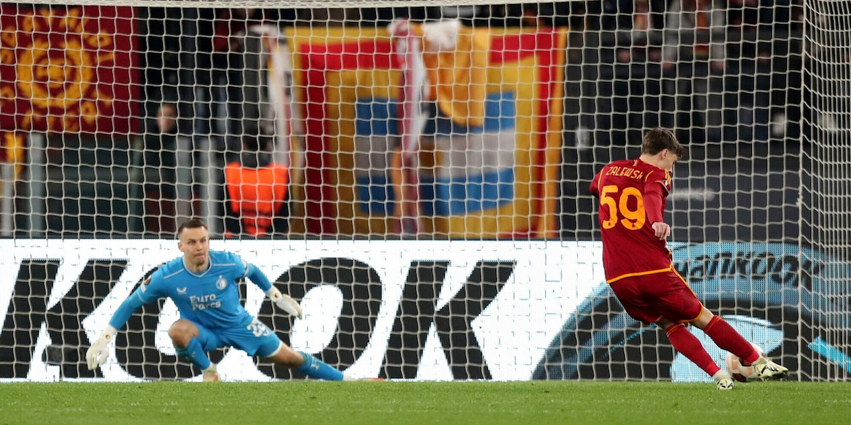 Roma agli ottavi di Europa League: Feyenoord ko ai rigori, rivivi la diretta