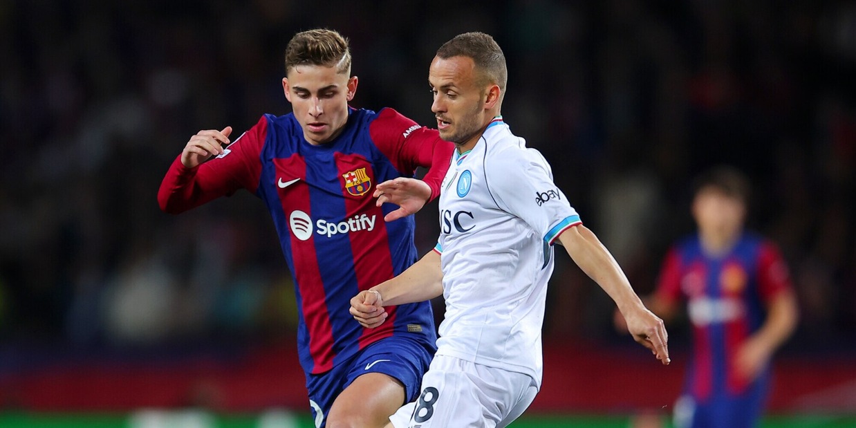 Barcellona-Napoli 3-1 rivivi diretta: Xavi ai quarti, Calzona eliminato