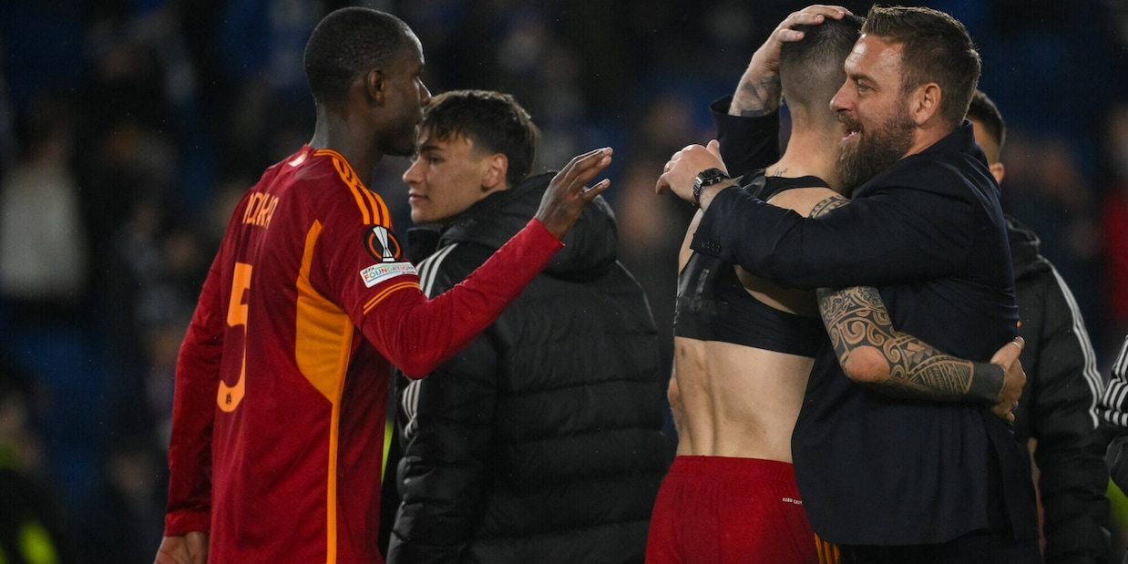 Roma, ko indolore a Brighton: De Rossi ai quarti di finale, rivivi la diretta