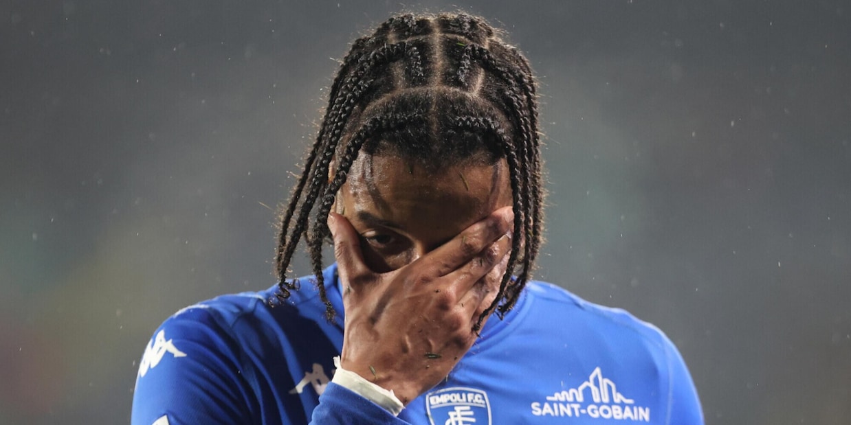 Empoli, grave infortunio per Ebuehi: stagione finita