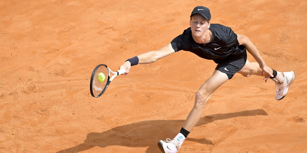 Sinner, ora la terra rossa: i precedenti e cosa deve fare