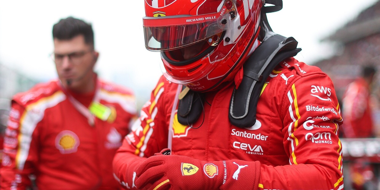 Ferrari, cosa succede? Leclerc e Sainz tra frasi polemiche e scintille in pista