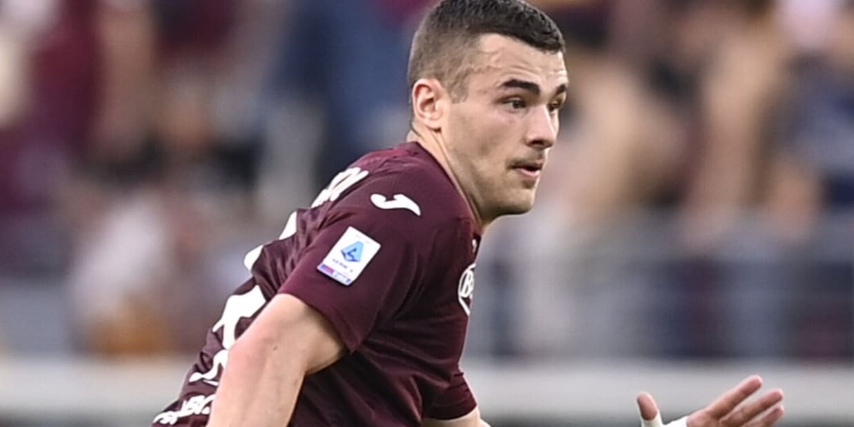 Napoli, sprint per Buongiorno: il prezzo è da top player