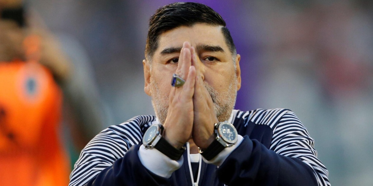 Maradona, i familiari chiedono il permesso per spostare la salma: il motivo