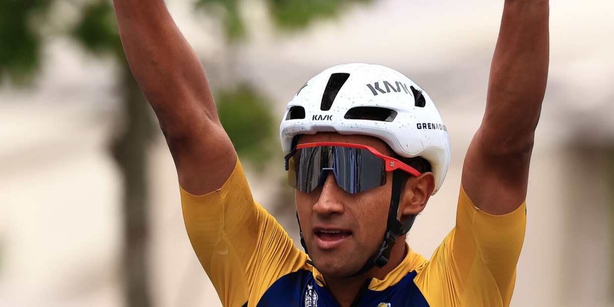 Giro d’Italia, Narvaez batte Pogacar: è la prima maglia rosa